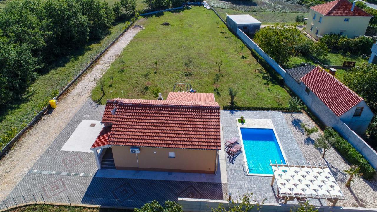 Villa Kuca Za Odmor Marija Policnik Exterior foto